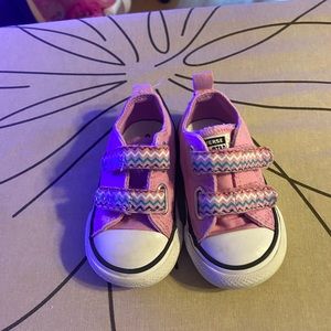 Converse toddler
